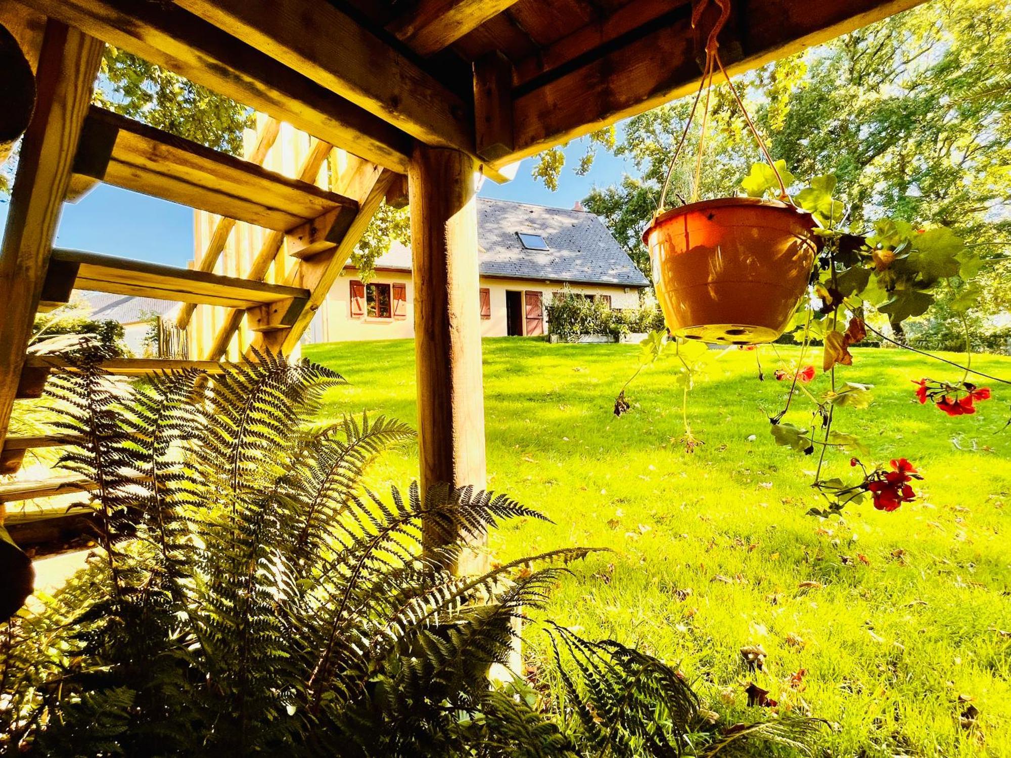 La Cabane Perchee Du Trappeur Écrainville Eksteriør billede