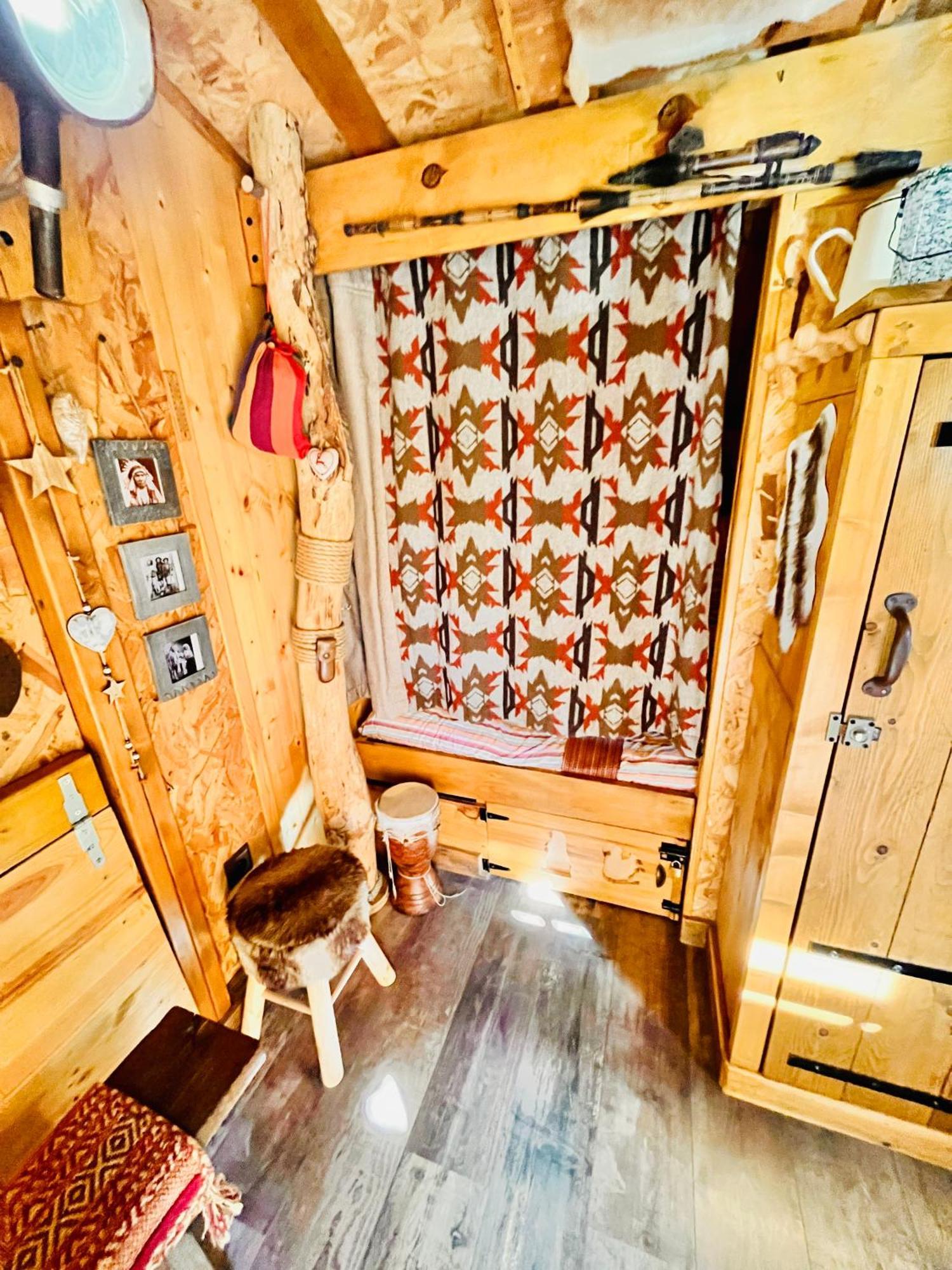 La Cabane Perchee Du Trappeur Écrainville Eksteriør billede