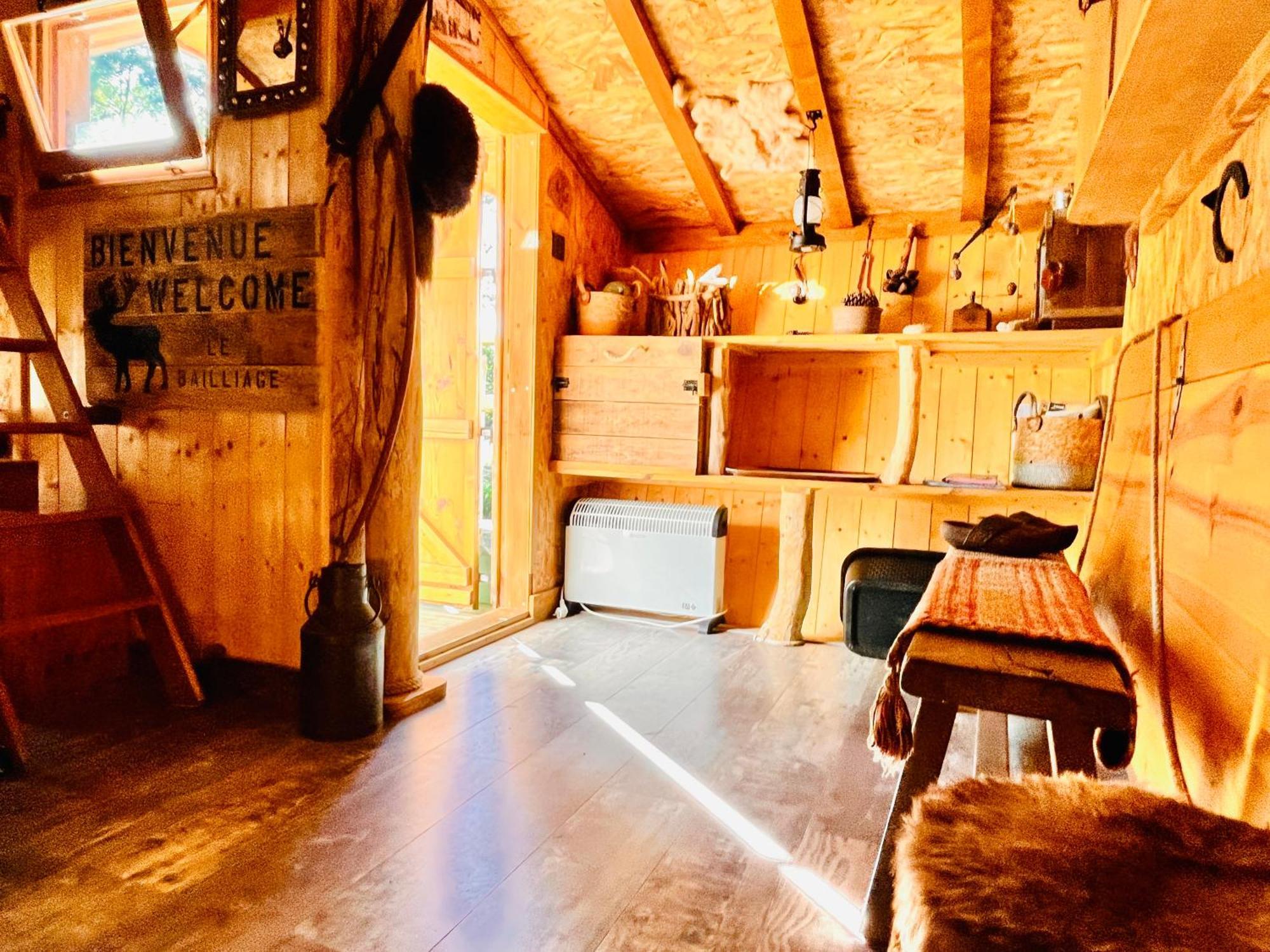 La Cabane Perchee Du Trappeur Écrainville Eksteriør billede